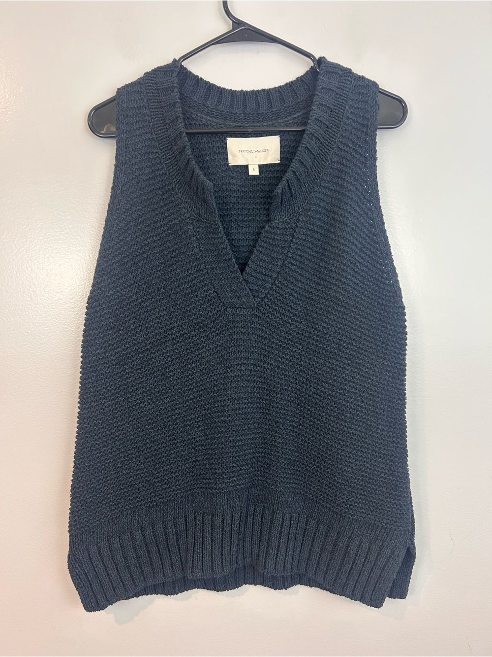 Brochu Walker Dark Marine Blue Cotton/Linen V-neck Knit Sweater Vest Size Large